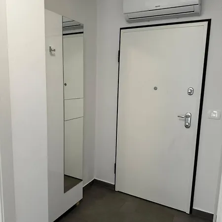 Denis S Vrtom I Parkingom, - Saraje Apartment Medulin