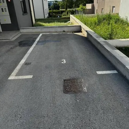 Denis S Vrtom I Parkingom, - Saraje Apartment Medulin