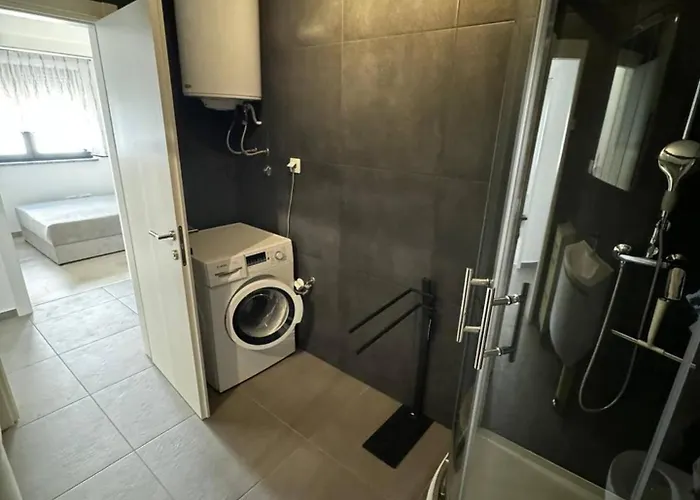 Lägenhet Denis S Vrtom I Parkingom, - Saraje Medulin