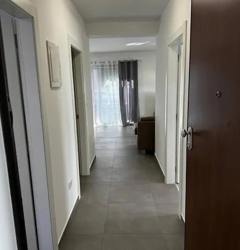 Lejlighed Denis S Vrtom I Parkingom, - Saraje *